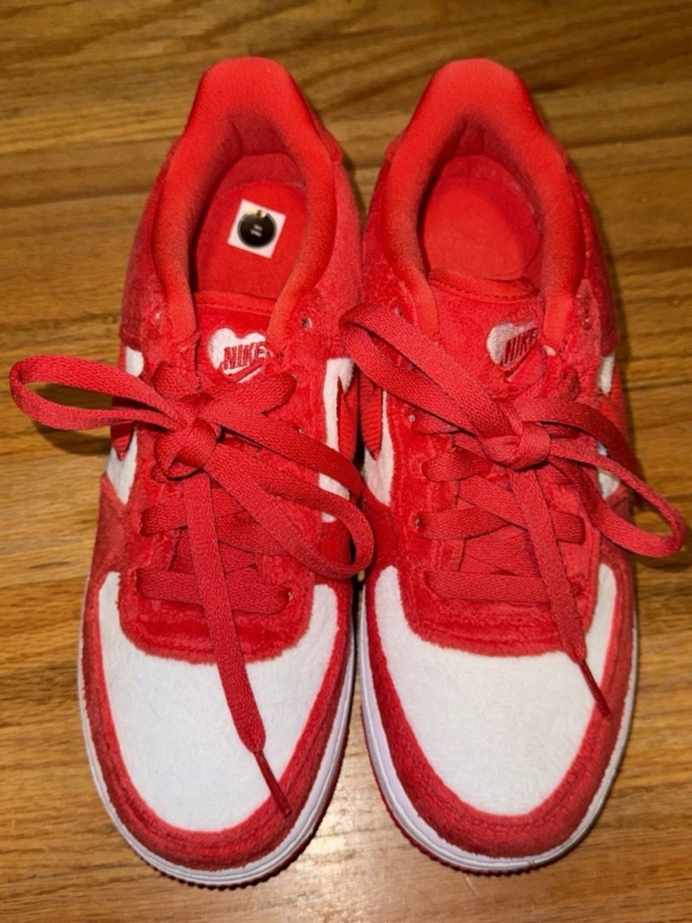 Nike Air Force 1 Low Valentines Day Fleece Size 6Y